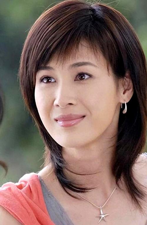 整容女星谁_没有整过容的女明星_整容过的女星