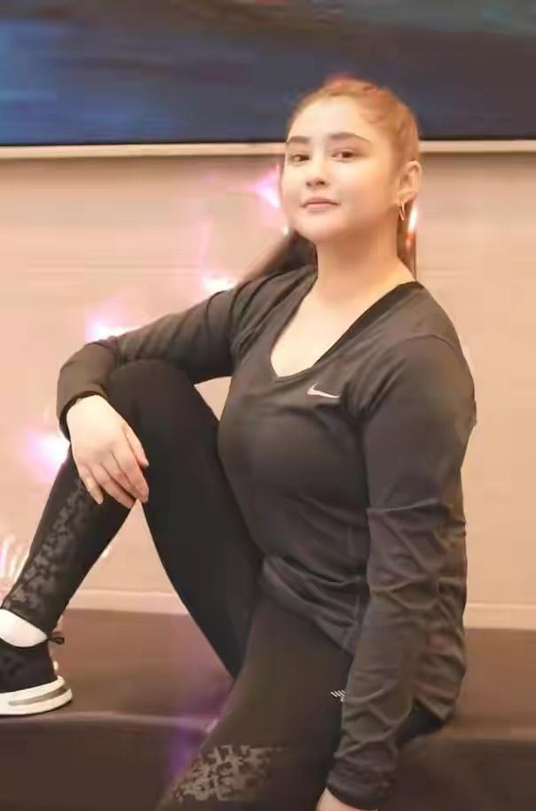 女明星身材管理_李心艾身材变化_女明星 健身 张