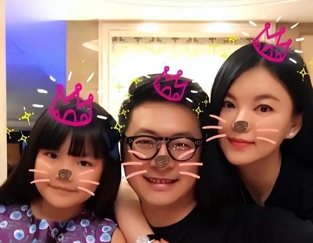 传播明星黑料犯法吗,_有钱人为什么还贪心_炫富明星李湘被封号原因