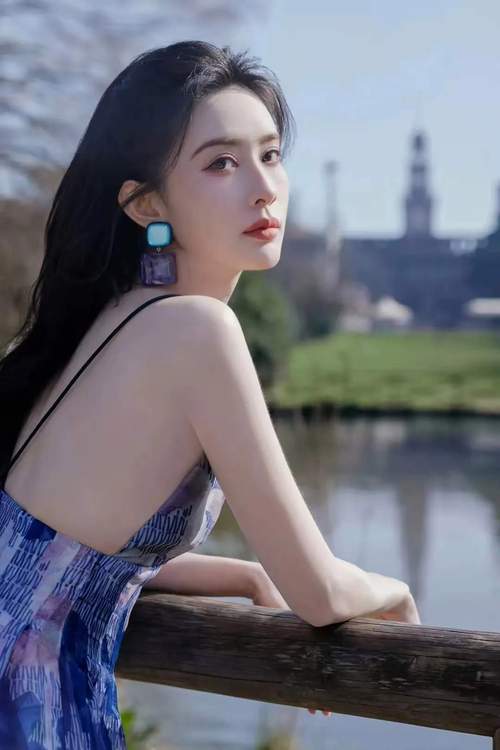 活泼的女明星_活跃的女明星_性格活泼的明星