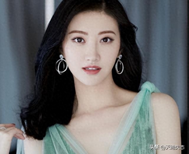 娱乐圈谣言传播机制_被扒出黑料的明星,_景甜代孕事件